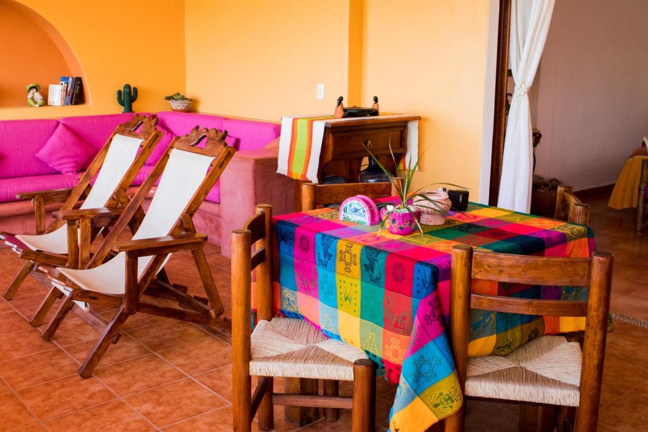 Casa Adriana Hotel Сиуатанехо Екстериор снимка